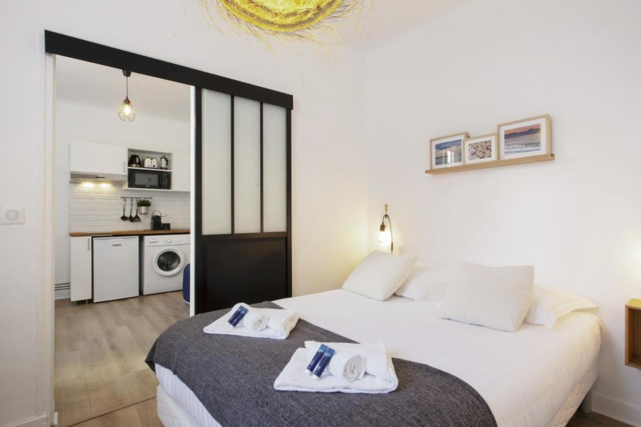 Appartement Des Halles - Welkeys Biarritz Exterior photo
